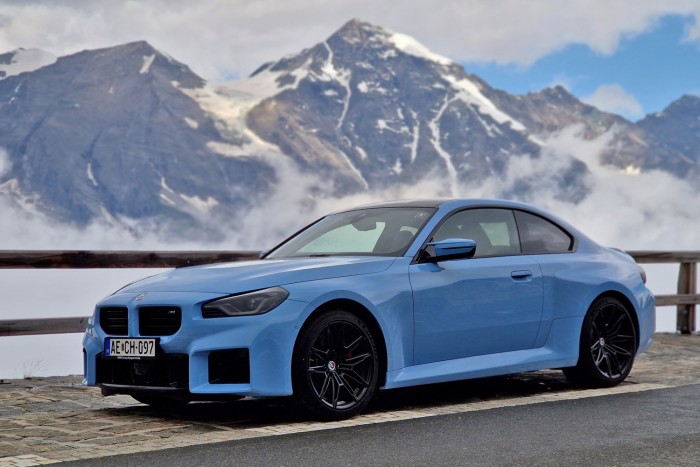 BMW, amiben feláras a kézi váltó – Itt az M2 17