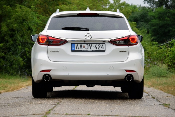 Modern autó, a régi szép idők minden erényével 17