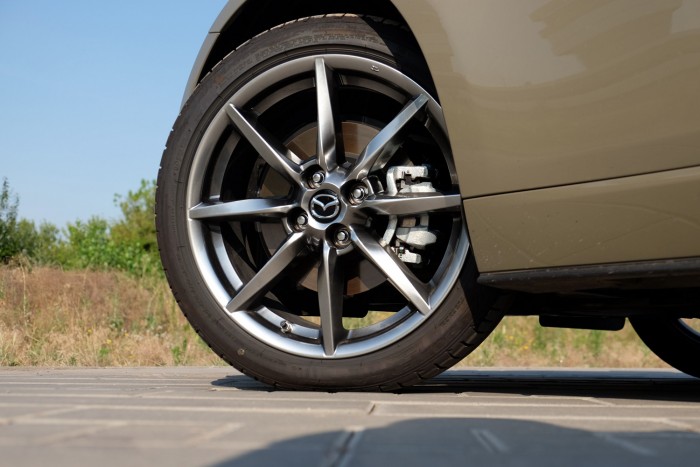 Mindent megad, amit csak akarhatsz egy autótól 18