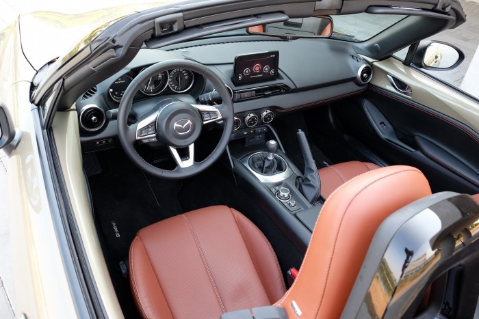 Mindent megad, amit csak akarhatsz egy autótól 11