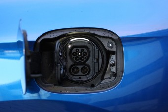 Kilőtt az eladott villanyautók száma