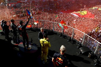 F1: Műalkotásokat osztanak a monzai futamon