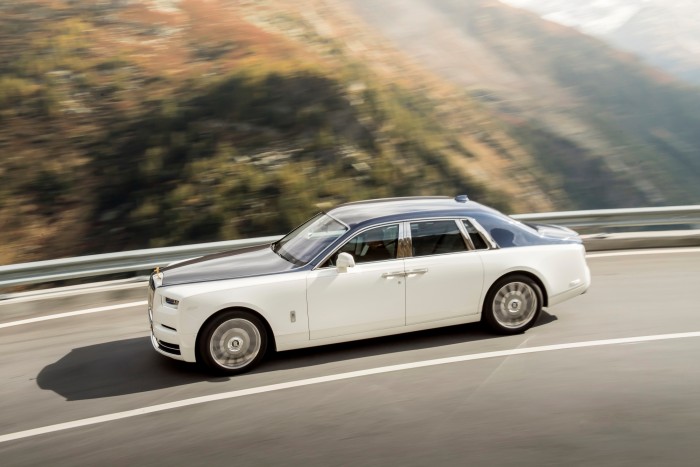 Akár a videójátékokban: így lép meg vérprofin a rendőrök elől az autótolvaj 2