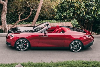 Értelmezhetetlen fényűzést kínál a kétüléses Rolls-Royce