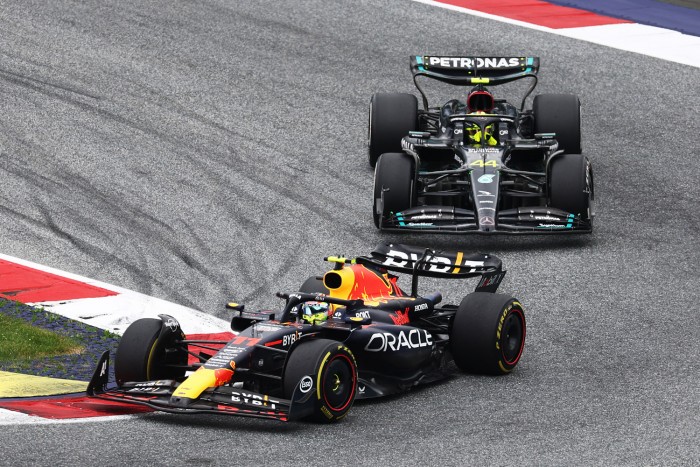 Hamilton: Ez lenne, ha én ülnék Perez autójában