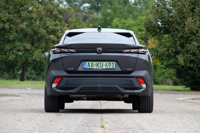 Francia különc, sportos szerkóban – Peugeot 408 GT 19