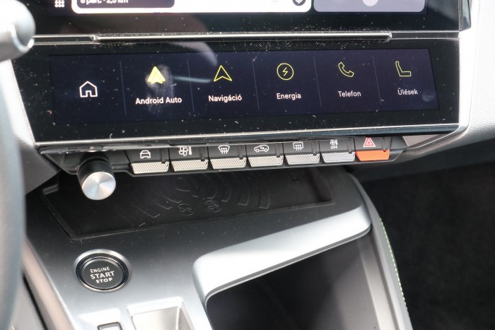 Francia különc, sportos szerkóban – Peugeot 408 GT 10