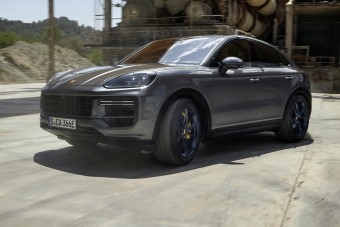 Nem volt még ennél erősebb, gyorsabb, drágább Porsche SUV