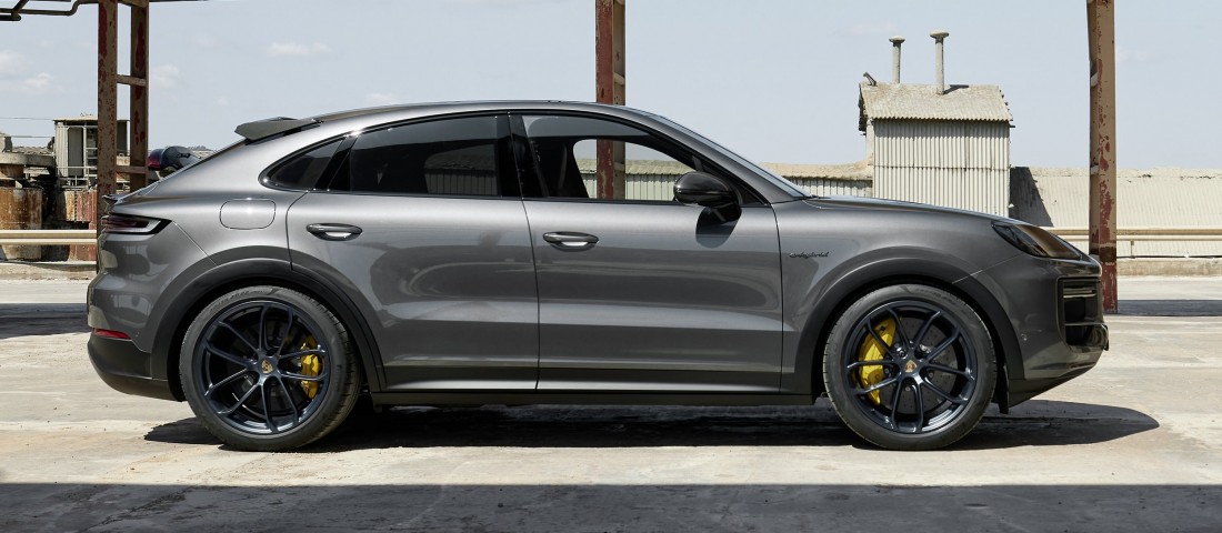 Nem volt még ennél erősebb, gyorsabb, drágább Porsche SUV