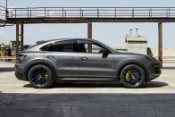 Nem volt még ennél erősebb, gyorsabb, drágább Porsche SUV 20