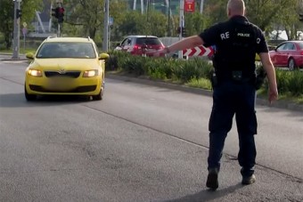 Nagyon pofátlan taxisokat fogtak az atlétikai vb környékén, repültek a durva bírságok