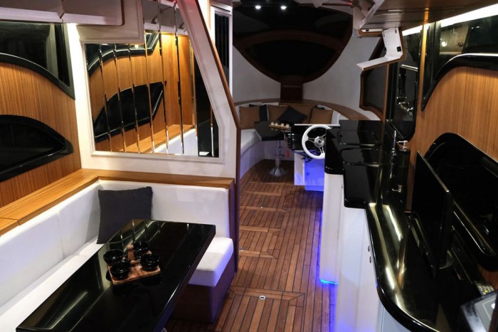 A Balatonba is beállhatsz ezzel a lakókocsival 6