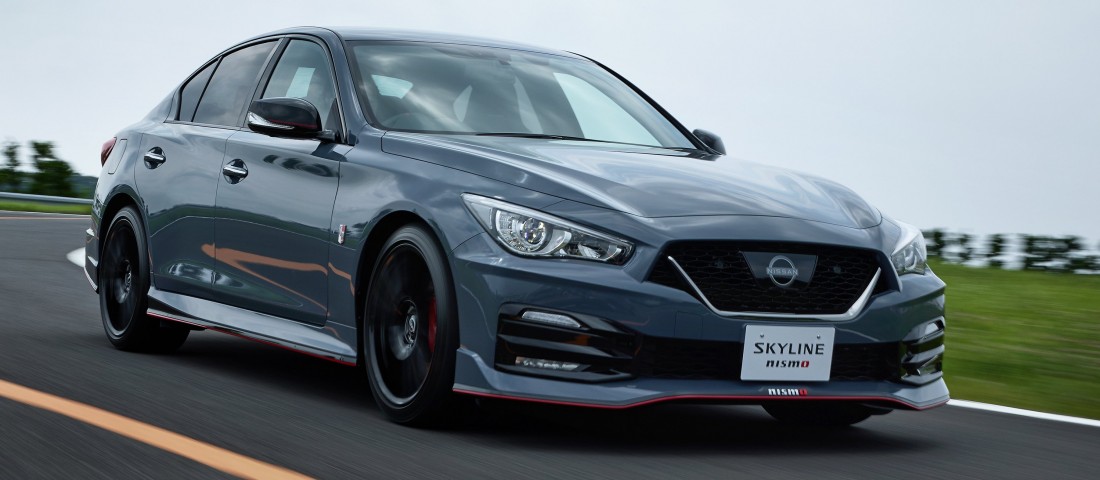 420 lóerős szedánt villantott a Nissan