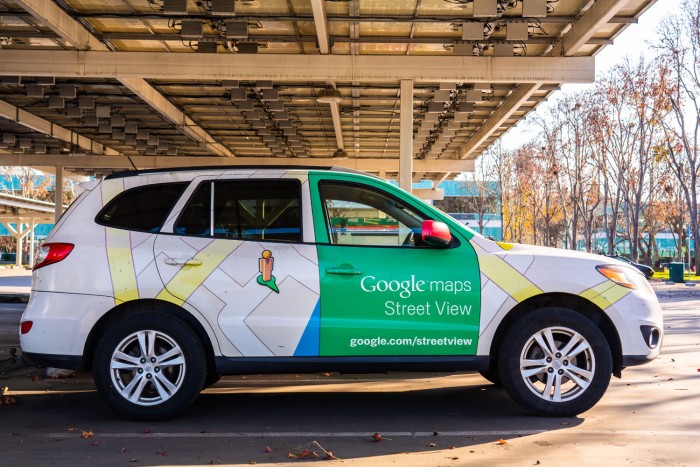 Rendőrök üldözték a Google autóját