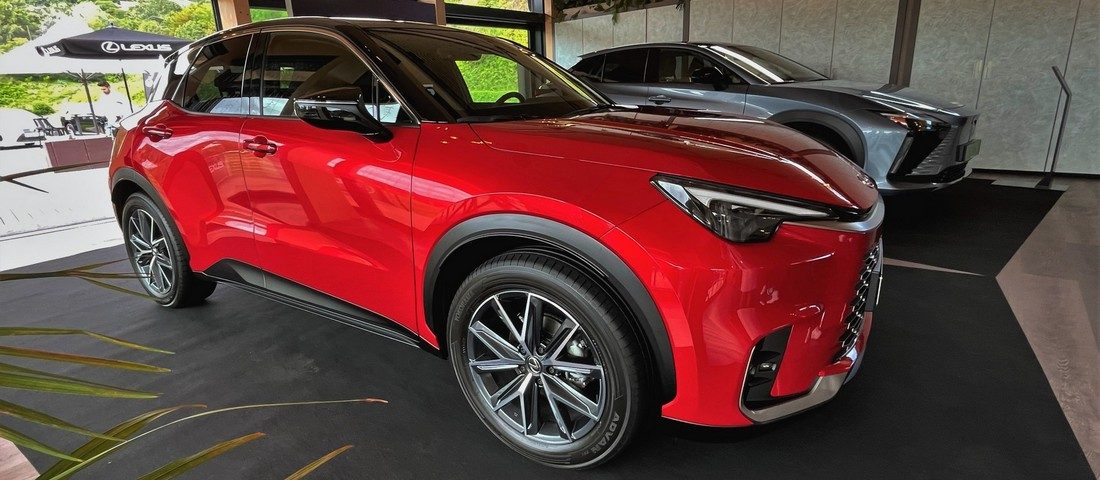 Luxuskisautót mutatott be itthon a Lexus