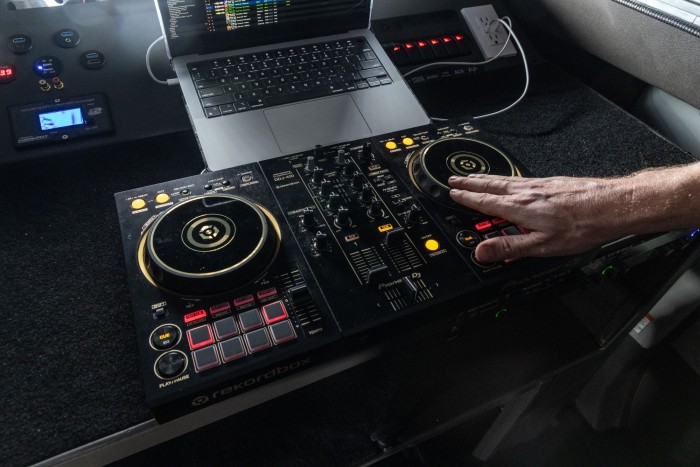 Vérbeli bulibáróvá vált ez a Toyota 7