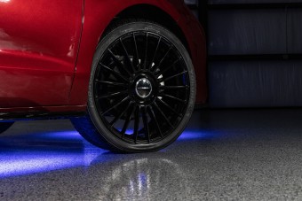 Vérbeli bulibáróvá vált ez a Toyota