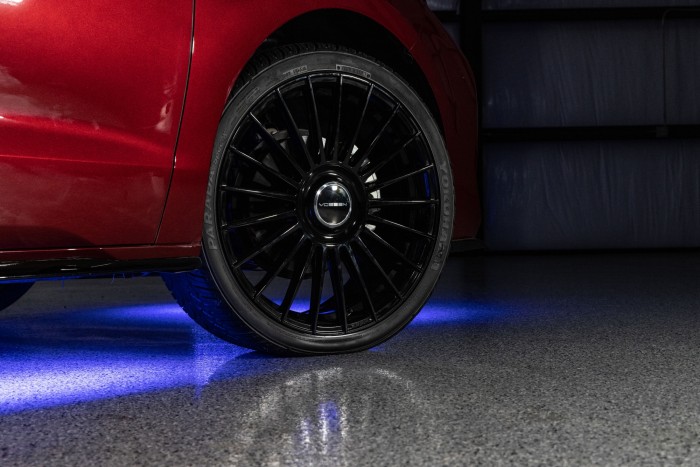 Vérbeli bulibáróvá vált ez a Toyota