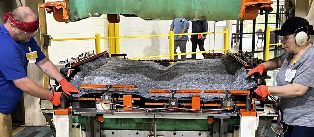 Munkaruházatból készít autóalkatrészt a Honda