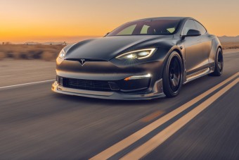 Látványra is kigyúrták a legerősebb Teslát