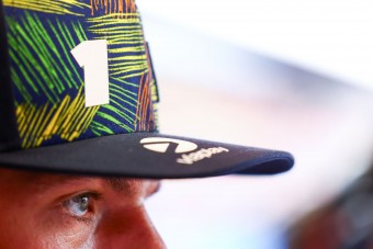 F1: Verstappen a kavicságyban ünnepelt az edzés végén