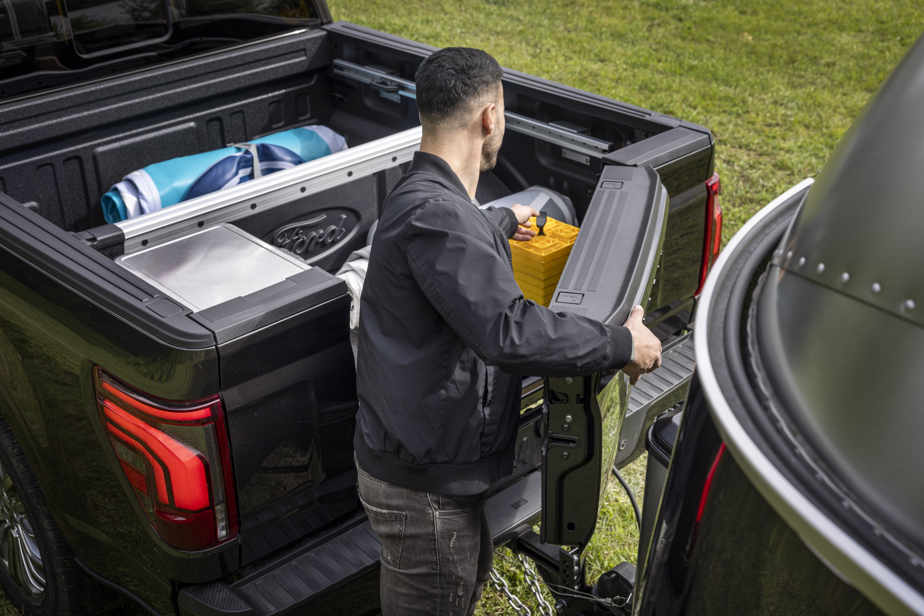 Még okosabb, még dögösebb a Ford nagy pick-upja 9