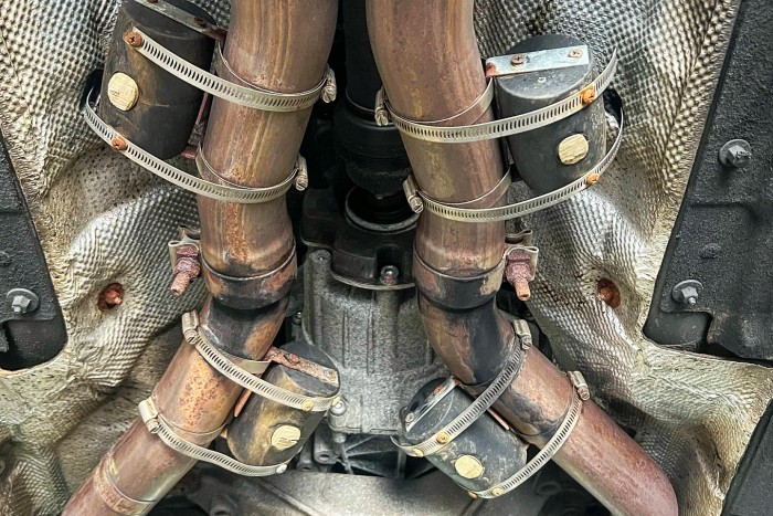 15 év alatt olyat nem látott még a szerelő, mint ezen a kipufogón