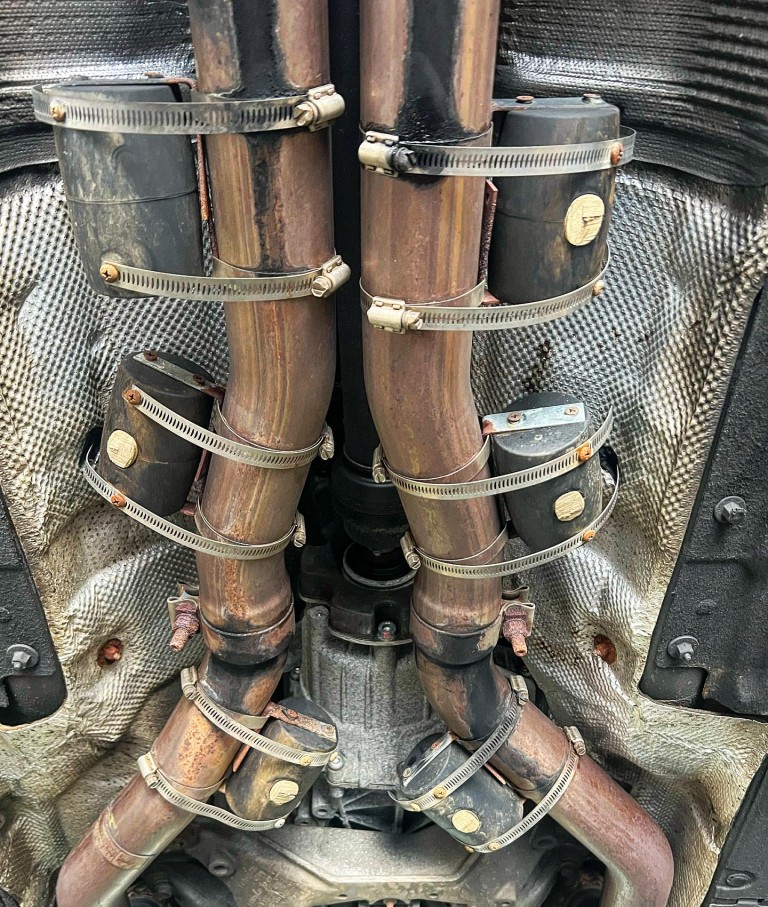 15 év alatt olyat nem látott még a szerelő, mint ezen a kipufogón 2 | Vezess 15 év alatt olyat nem látott még a szerelő, mint ezen a kipufogón 2