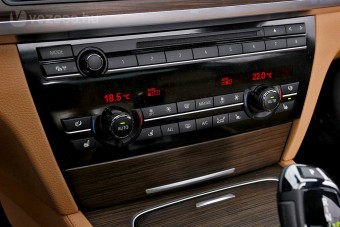 Végül dobta a BMW az előfizetéses ülésfűtés ötletét, de a rendszer azért marad