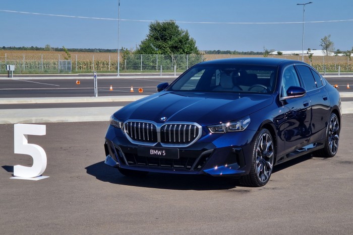 Szemvezérléssel érkezett az új BMW Magyarországra