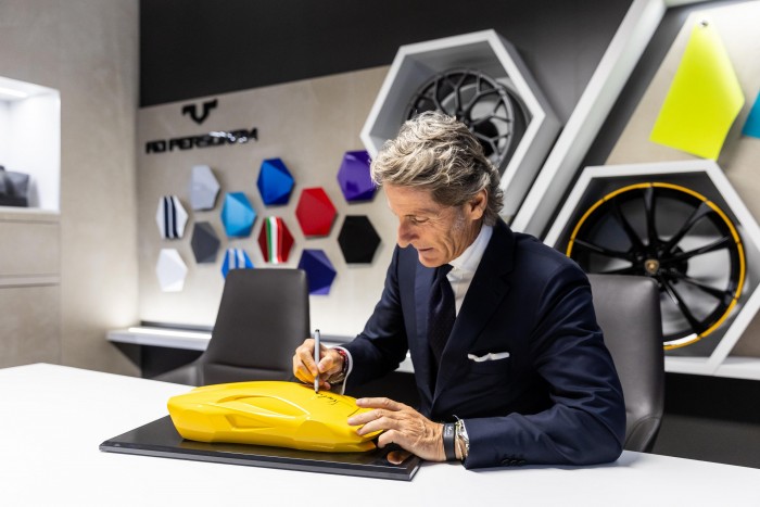 Nem kell már külföldre menni, ha Lamborghinit vennél 6