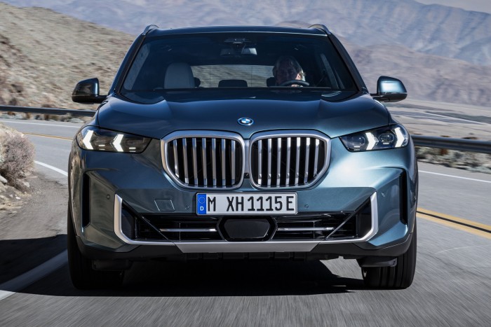 Na, melyik autónak eshet szét elöl-hátul a futóműve? 5