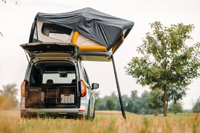 Hatalmas meglepetést rejt ennek a furgonnak a teteje 6