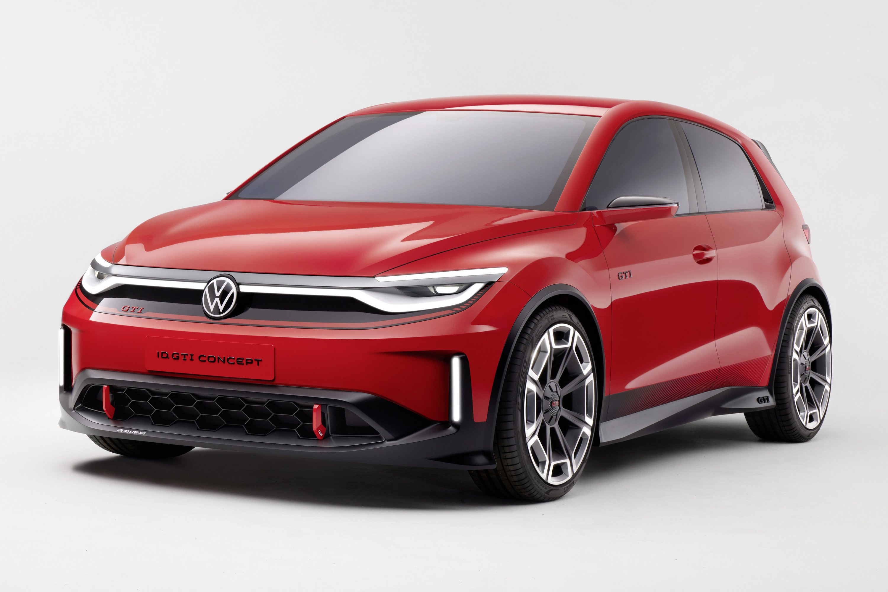 Feltámasztja a Golf GTI-t a Volkswagen. Az összeset. 6