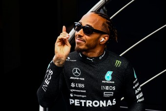 F1: Visszaszólt a Red Bull-főnök Hamiltonnak