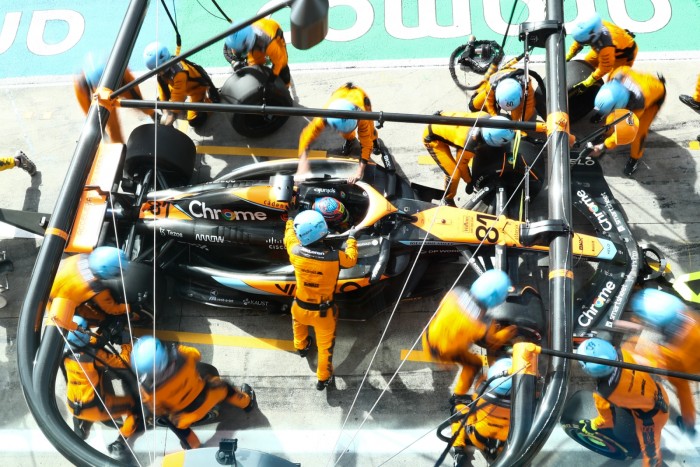 F1: Hamilton elismerte, hogy hibázott 2