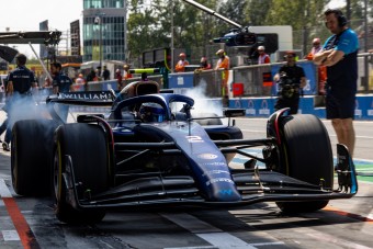 F1: Figyelmeztették a pilótát, veszélyben az ülése