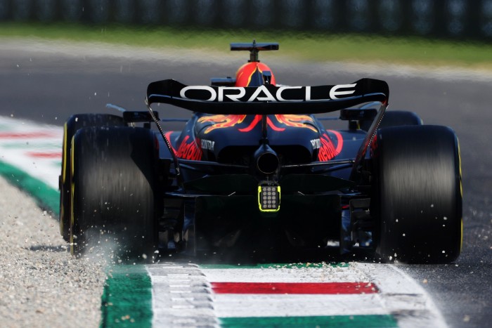 F1: Örülhet a Ferrari, megverték Verstappent Monzában 2