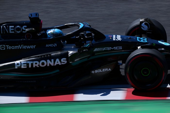 F1: Elege van az idei autójából Hamiltonnak 3 F1: Elege van az idei autójából Hamiltonnak 3