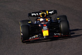 F1: Bolondos futamon lett világbajnok a Red Bull Japánban