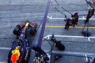 F1: Ünneplés közben állt bele Pérezbe a Red Bull 3