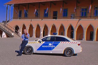 Az év legbizarrabb videóját posztolta az egri rendőrség