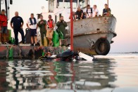 Földbe csapódott egy repülő Székesfehérváron, ketten meghaltak 12