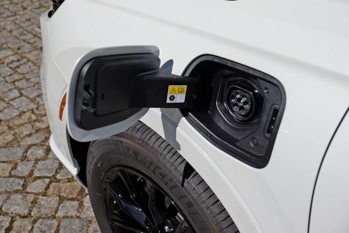 Befutott a Honda első konnektoros hibridje – Honda CR-V 7 | Vezess Befutott a Honda első konnektoros hibridje – Honda CR-V 7