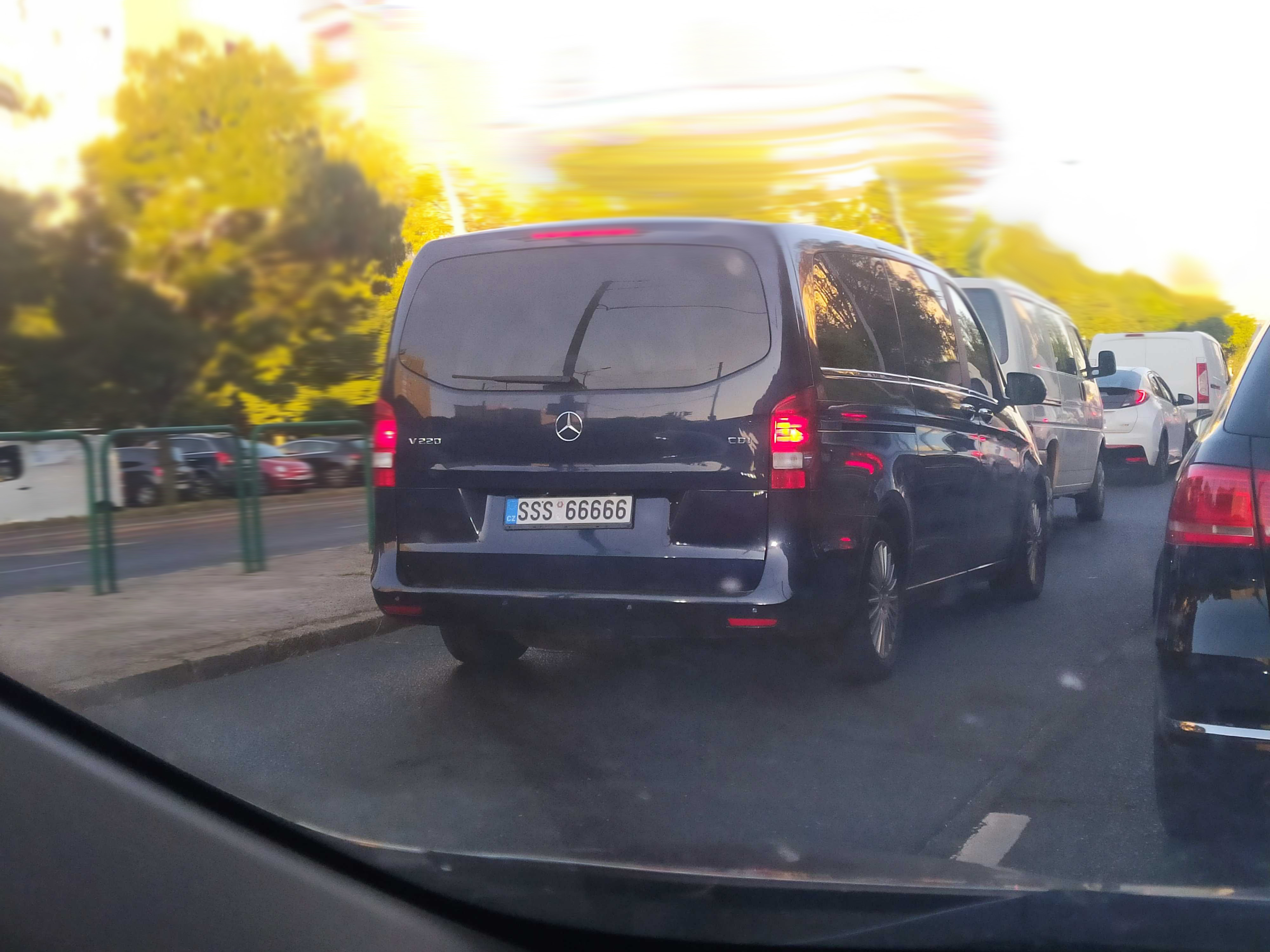 Ennél sátánibb rendszámot kevés autón látsz 1 | Vezess Ennél sátánibb rendszámot kevés autón látsz 1