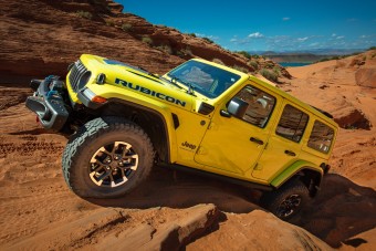 Terepen is, aszfalton is többet ad a megújuló Jeep Wrangler