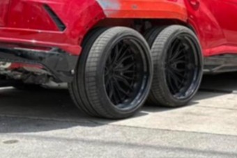 Veszedelmes látvány a hatkerekű Lamborghini
