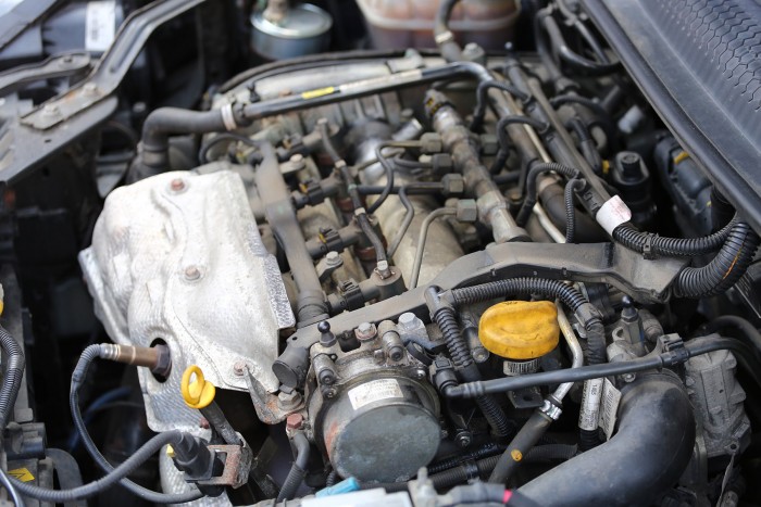 Mit esznek a magyar nők ezen az olasz használt autón? 10