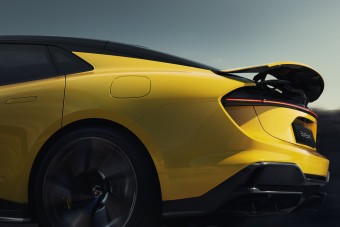 Figyelj, mutatjuk a Lotus Emeya trükkjeit!