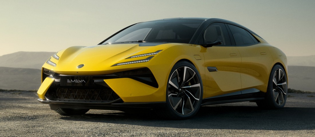 Négyajtós, összkerékhajtású  sportautót mutatott be a Lotus